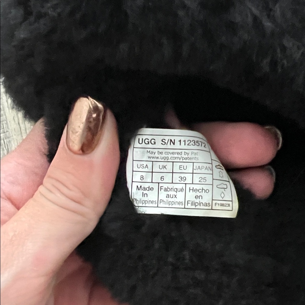 UGG Scuffita Genuine Shearling Slide Slippers Black - Picture 3 of 4